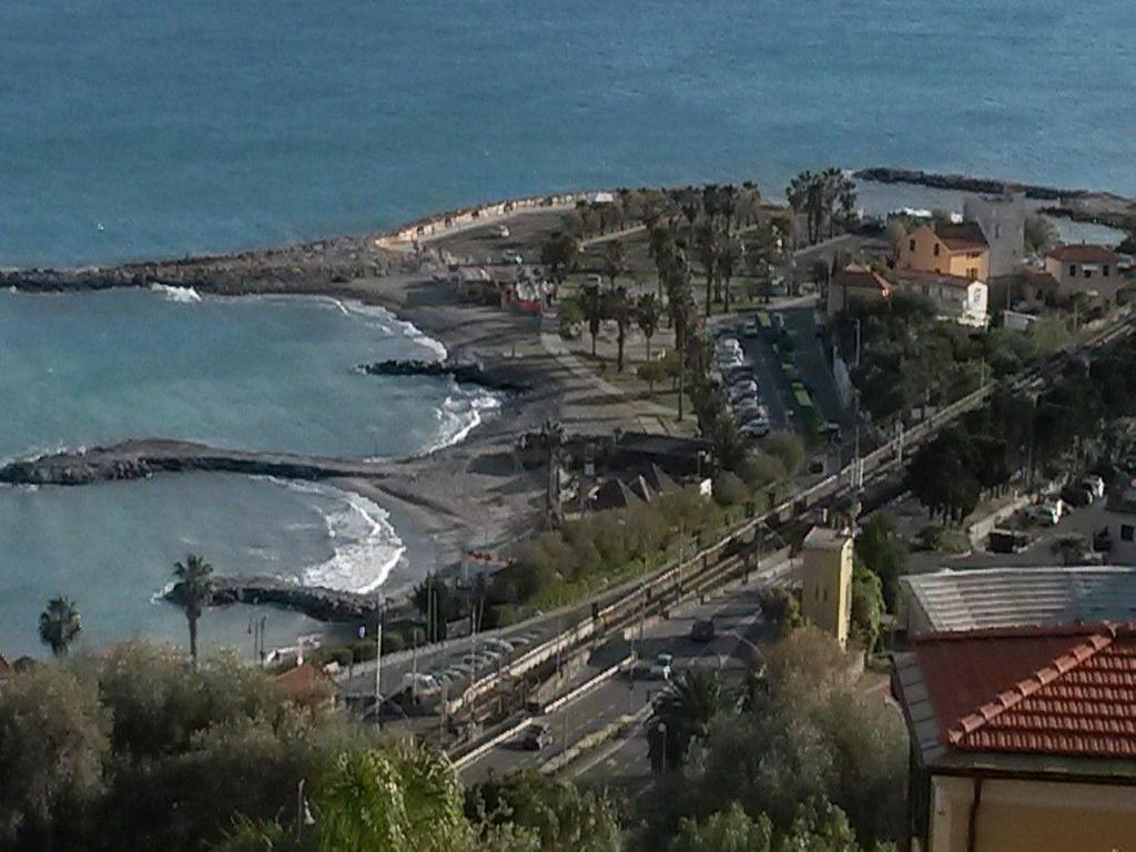 Appartamento Vista Mare Con Piscina Cala Di Sole Империя Экстерьер фото